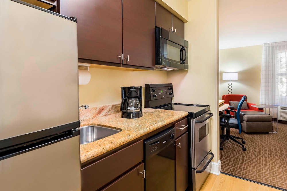 TownePlace Suites by Marriott Tampa Westshore/Airport 41/54