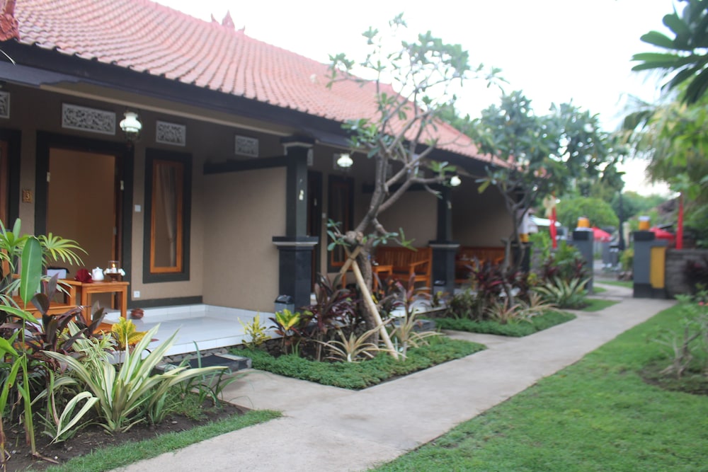 Pande Guest House Pemuteran 11/62