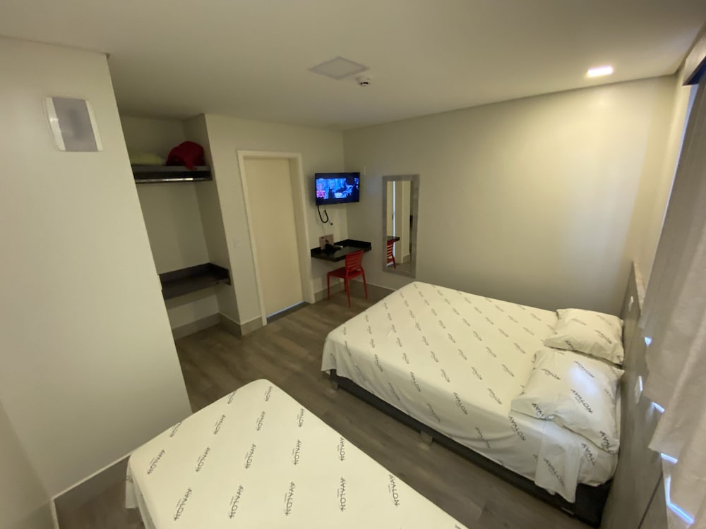 Avalon Hotel 18/49