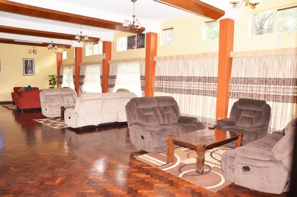 United Kenya Club 33/50