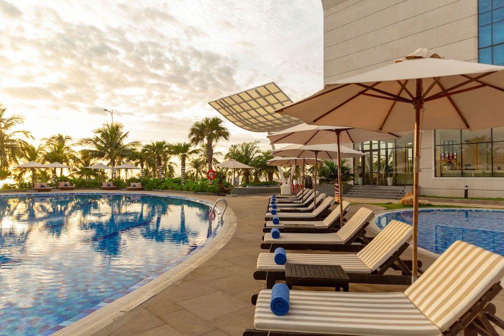Grand Tourane Hotel 77/81