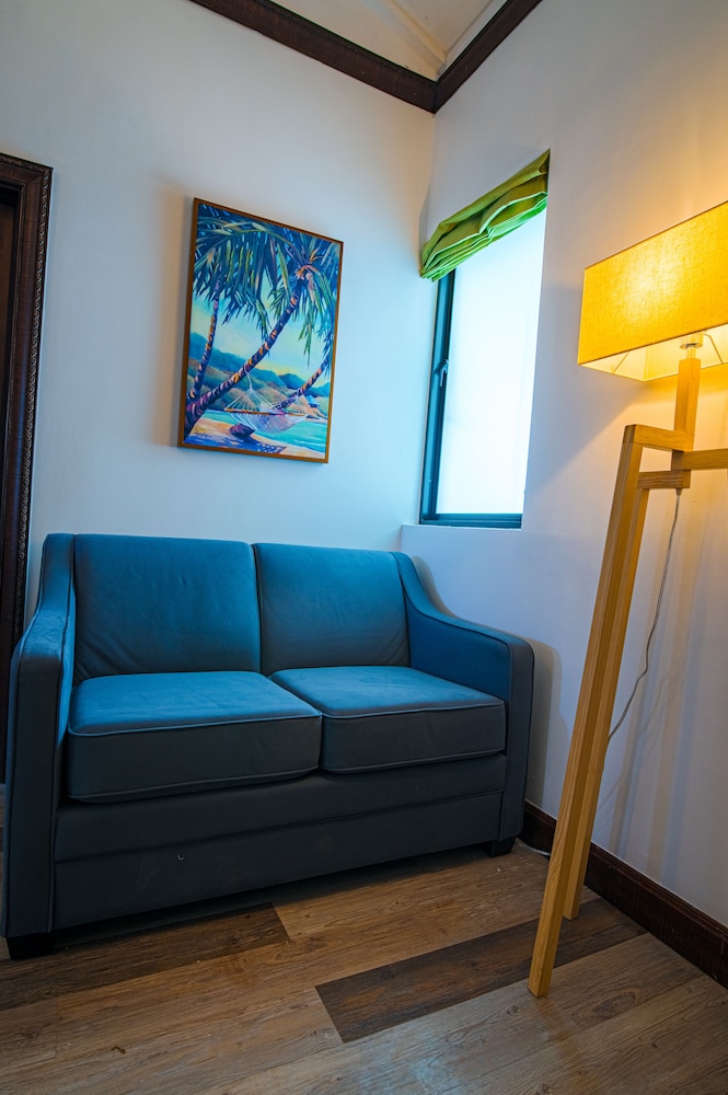 Sago Palm Hotel 46/68