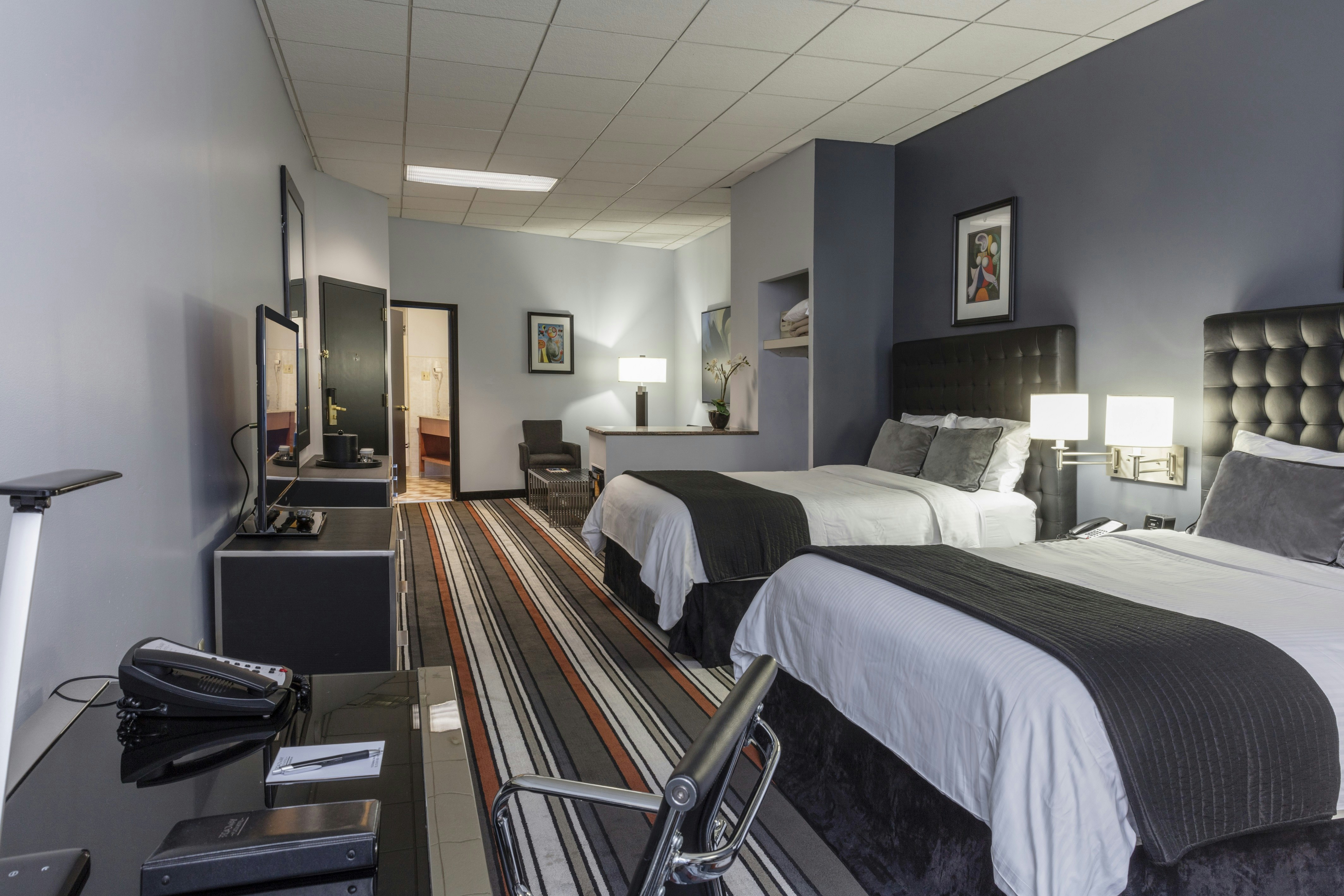 Broadway Plaza Hotel 45/61