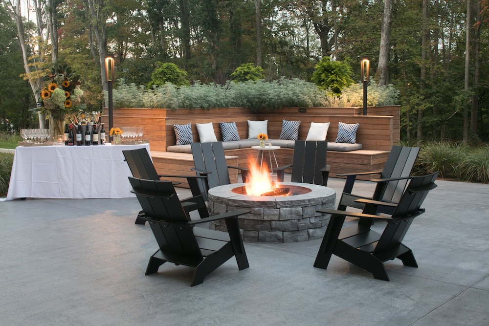 Hotel Zero Degrees Danbury 36/37