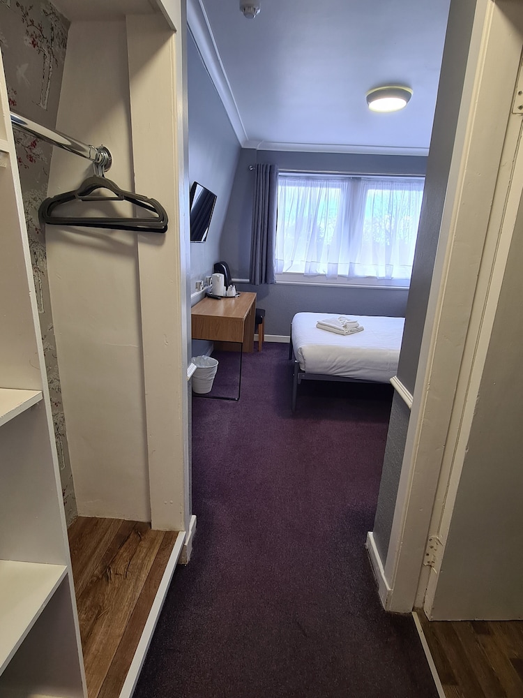 Northumberland Hotel 36/72