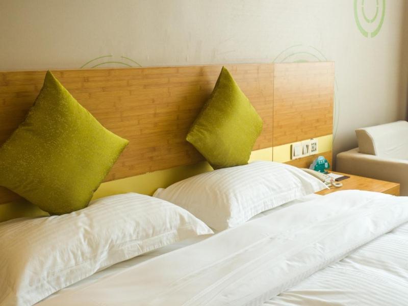 GreenTree Inn Hefei Lujiang County NO.1 Jin Street Express Hotel 12/21
