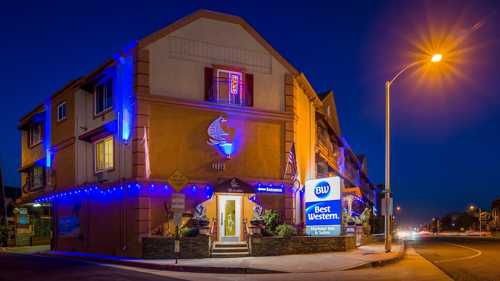 Best Western Harbour Inn & Suites