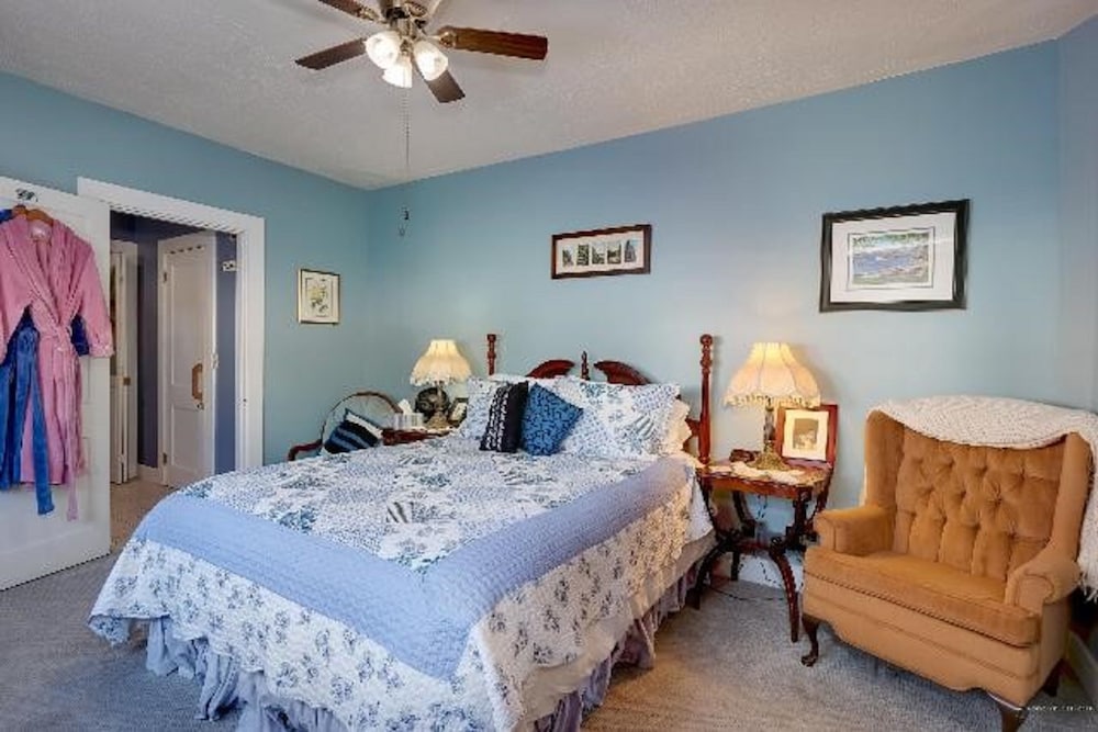 Heathwood Inn 7/39