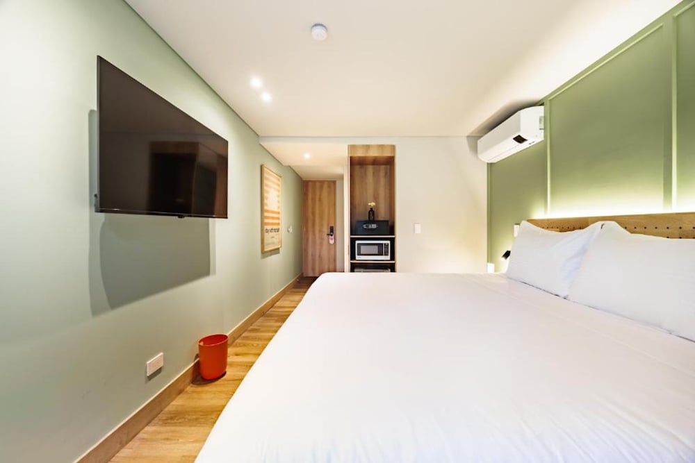 STANDARD, DOUBLE BED