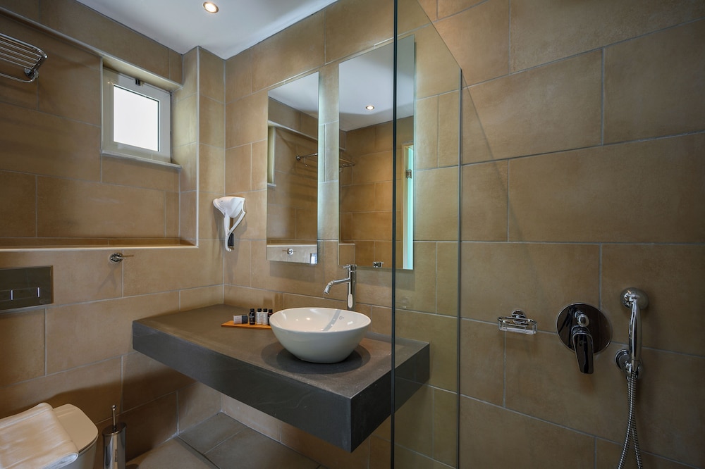 Mare Boutique Hotel 36/41