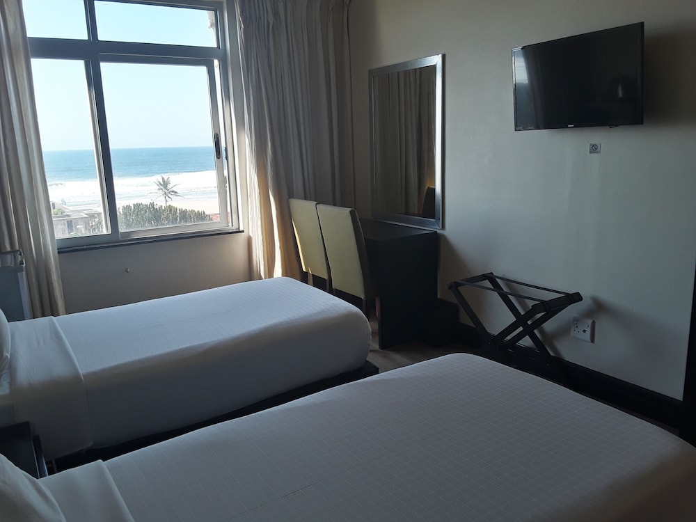 Parade Hotel 12/28