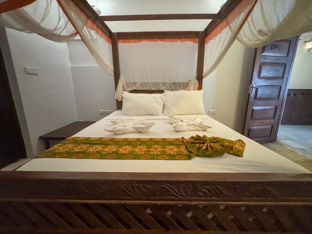 Princess Salme Inn 12/50