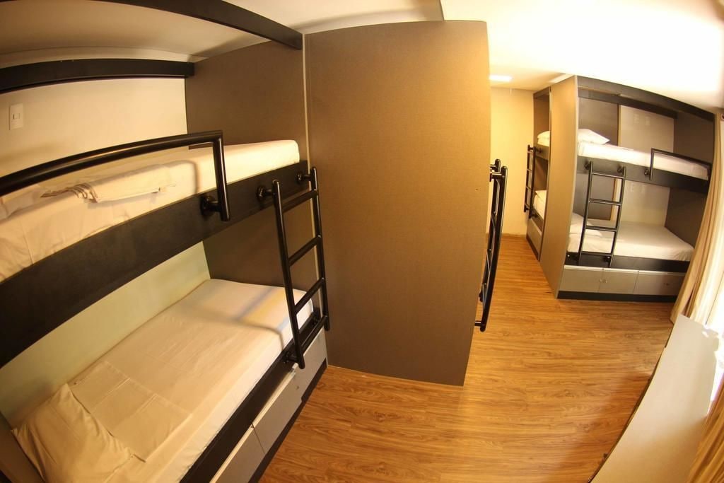 MIXED DORM, MASTER, 8 BEDS