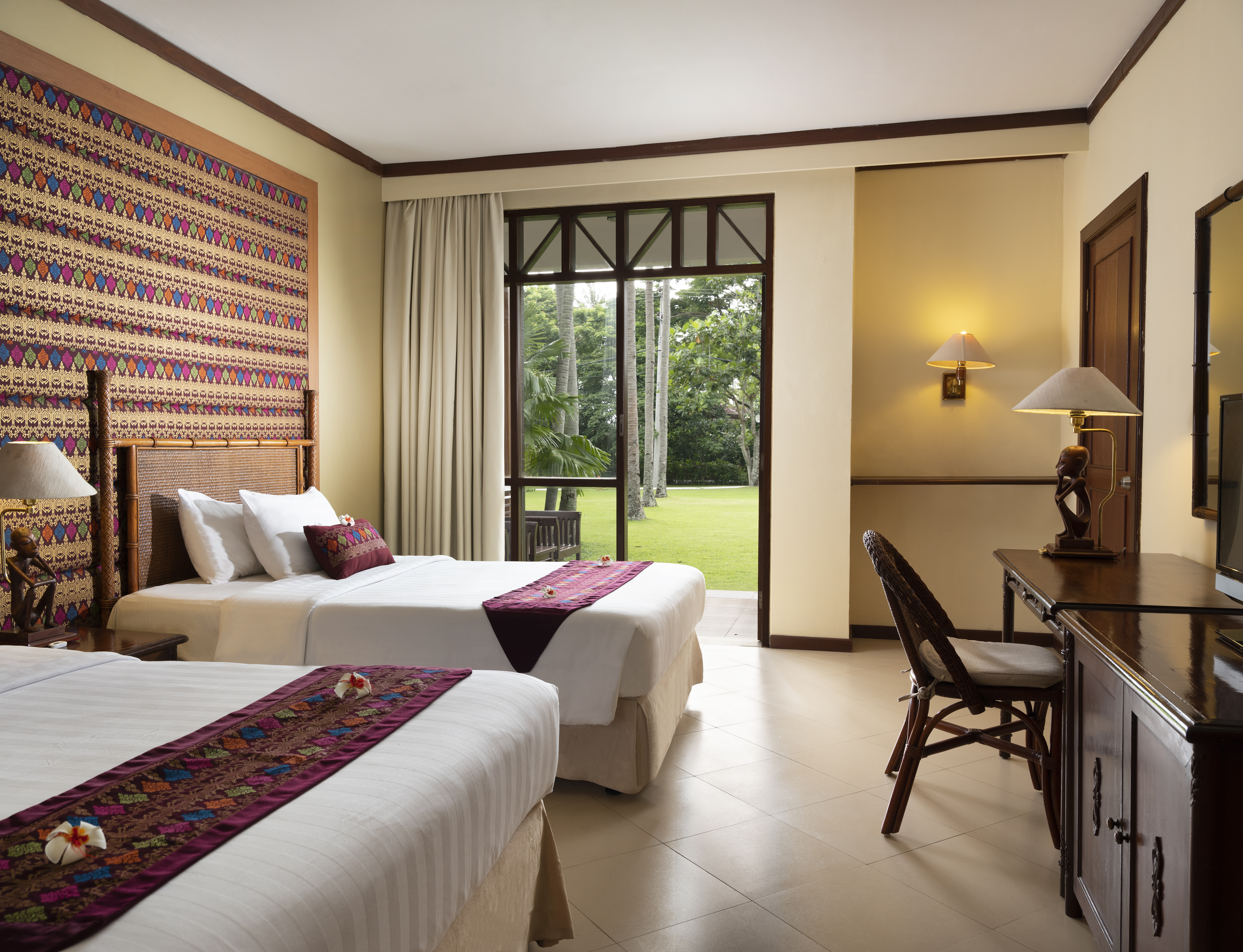 2 Bed Room Mangsit Suite