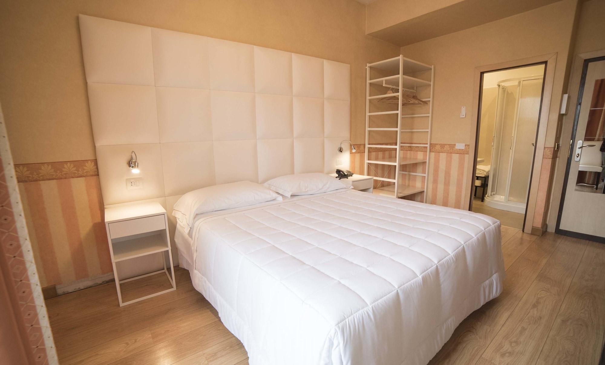 STANDARD, DOUBLE OR TWIN BED