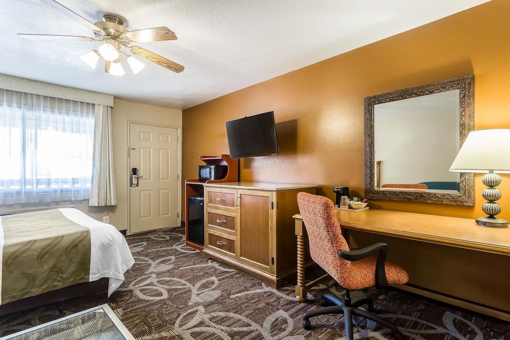 Quality Inn Panguitch near Bryce Canyon 19/25