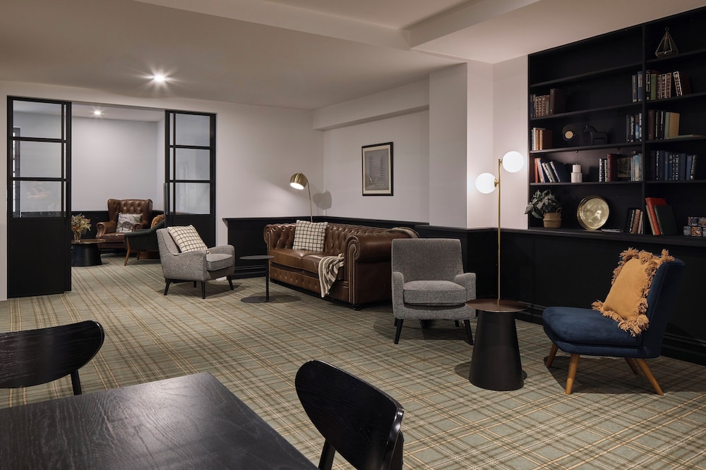 The Victoria Hotel Melbourne 51/68