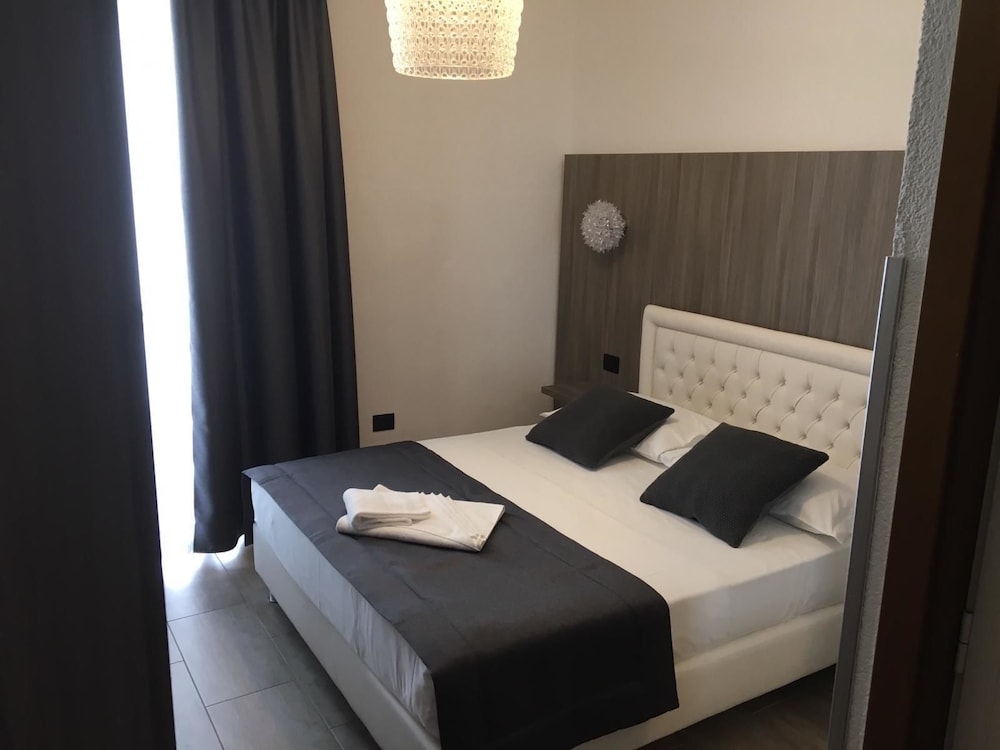 Hotel Centrale 4/24