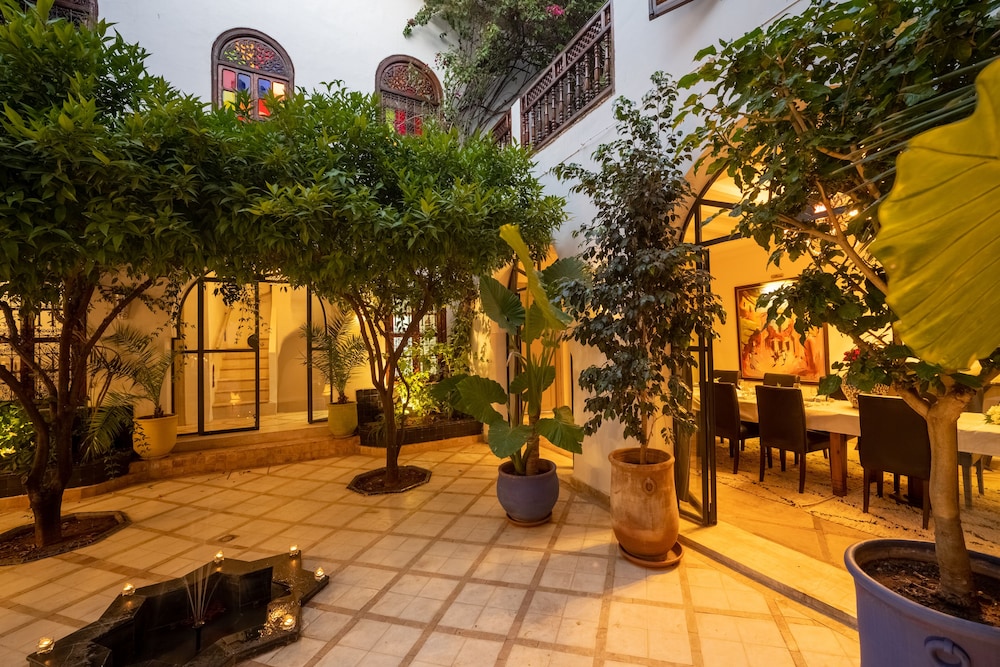 Riad Alma 67/72