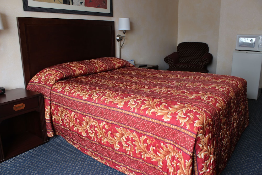 Ocean Gateway Inn 19/30