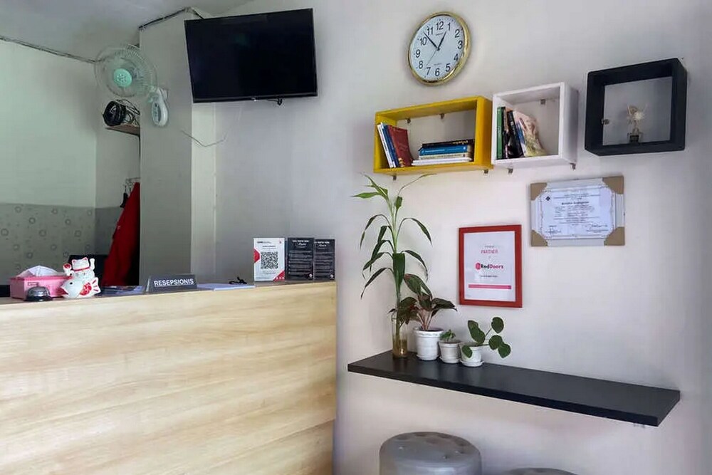 RedDoorz near RSUD Margono Purwokerto 3 8/40