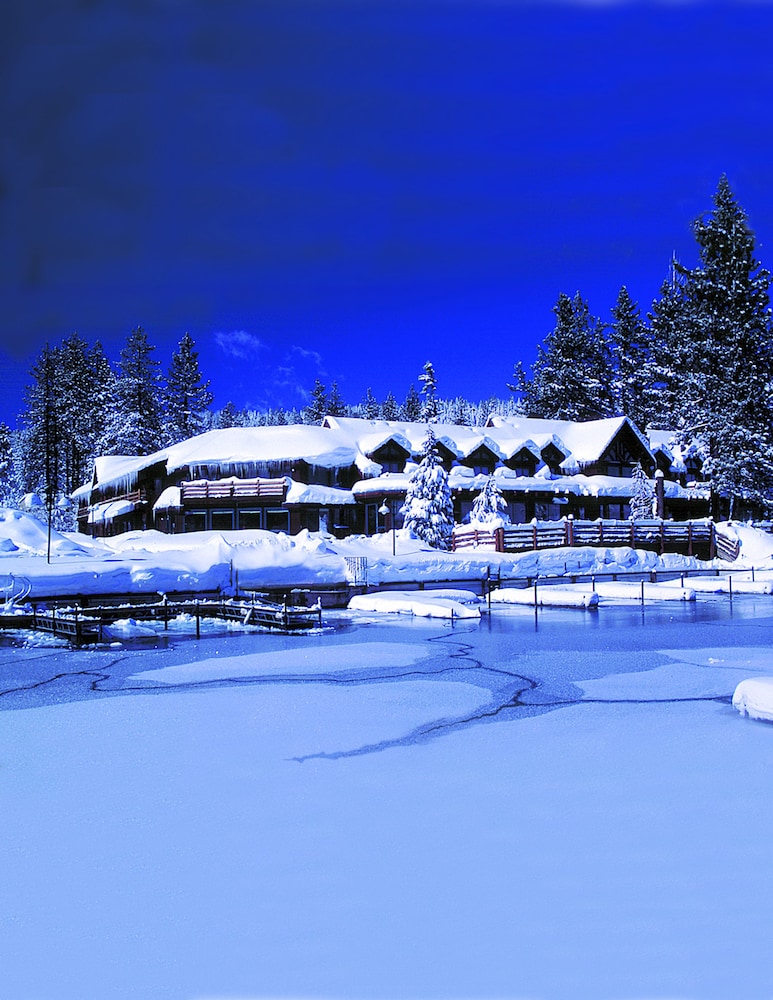 Sunnyside Restaurant &amp; Lodge 1/43