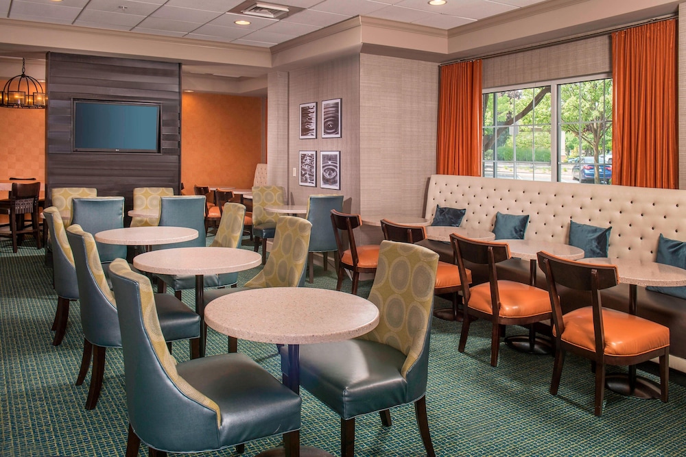 Springhill Suites by Marriott State College 53/63