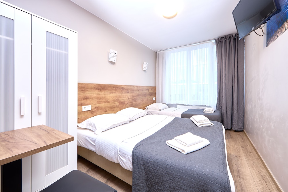 ROOM, TRIPLE