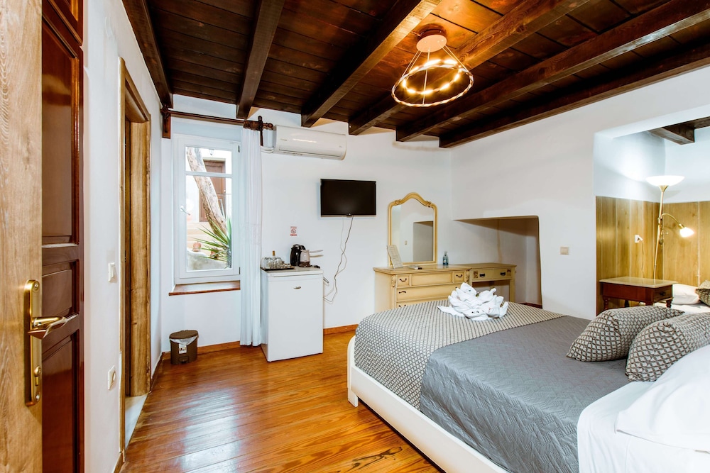 ROOM, TRIPLE