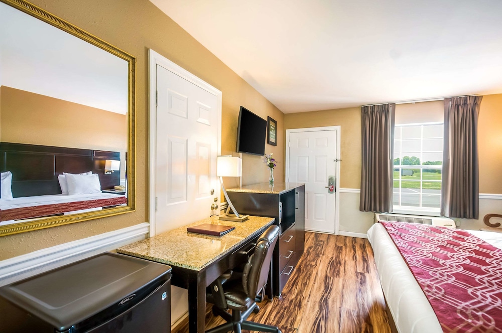 Econo Lodge Princess Anne 24/40