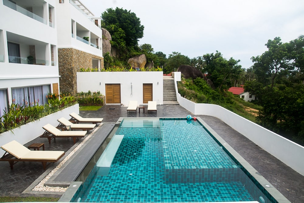 Tropical Sea View Residence 52/60