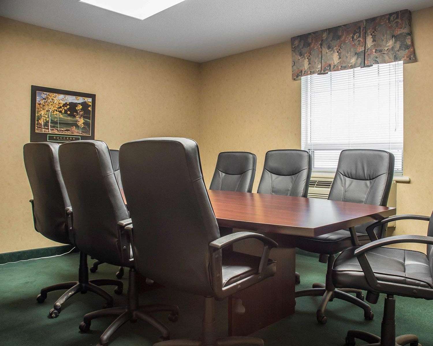 Quality Hotel Suites Woodstock 32/35