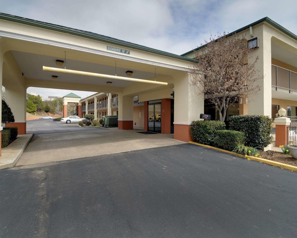 Quality Inn and Suites Clarksville 2/39