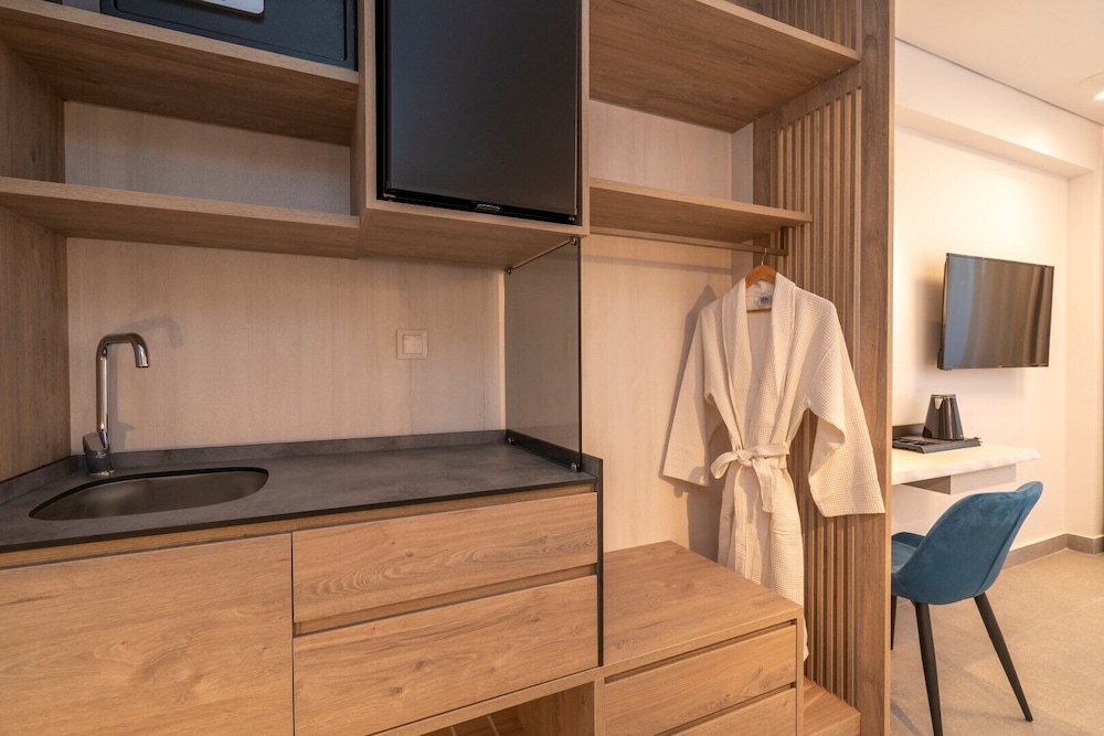 Mirablue Deluxe Residences 43/50
