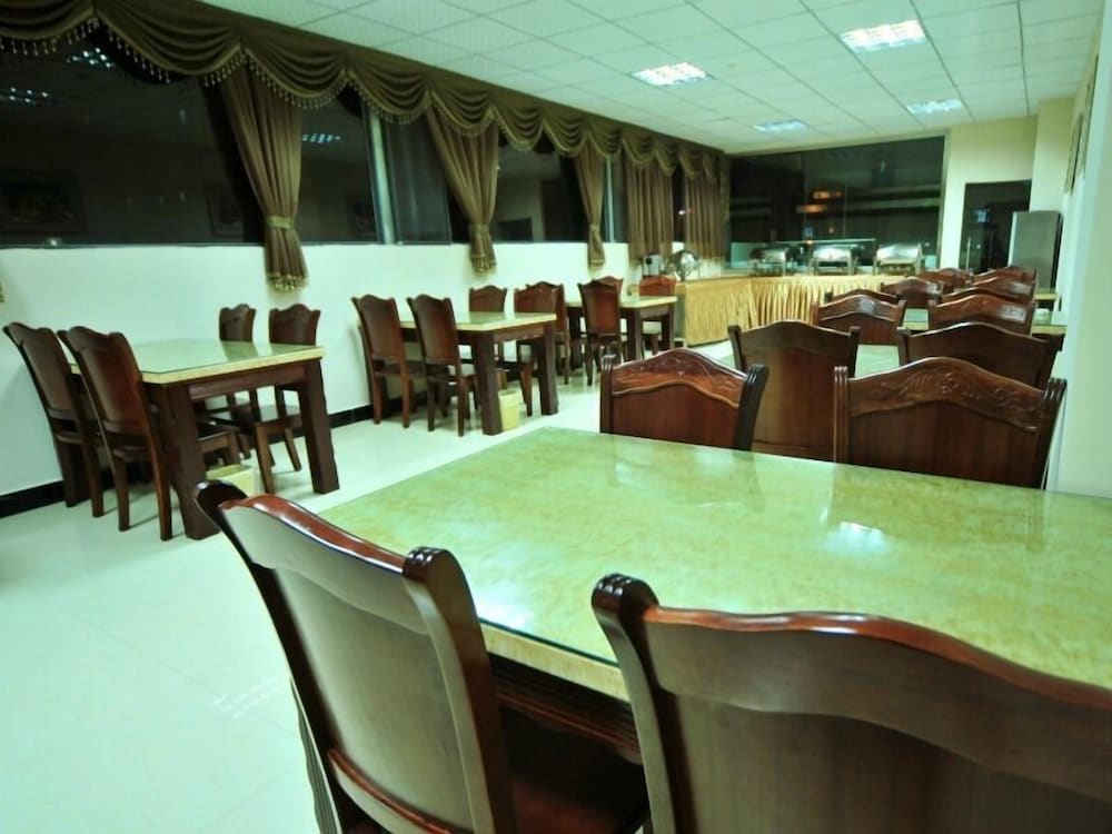 GreenTree Inn Kunming Chenggong University City HSR Station Shilin Street Express Hotel 45/57