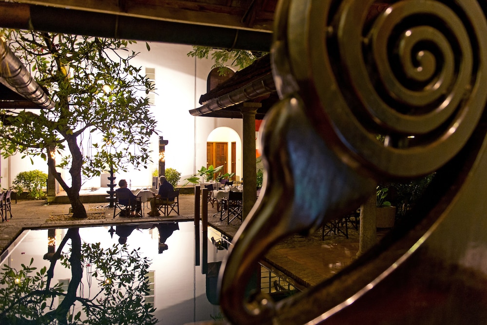 THE MALABAR HOUSE 28/44