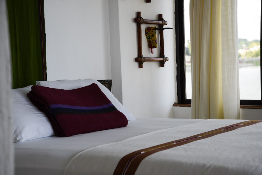 Hotel Maya Internacional 10/58