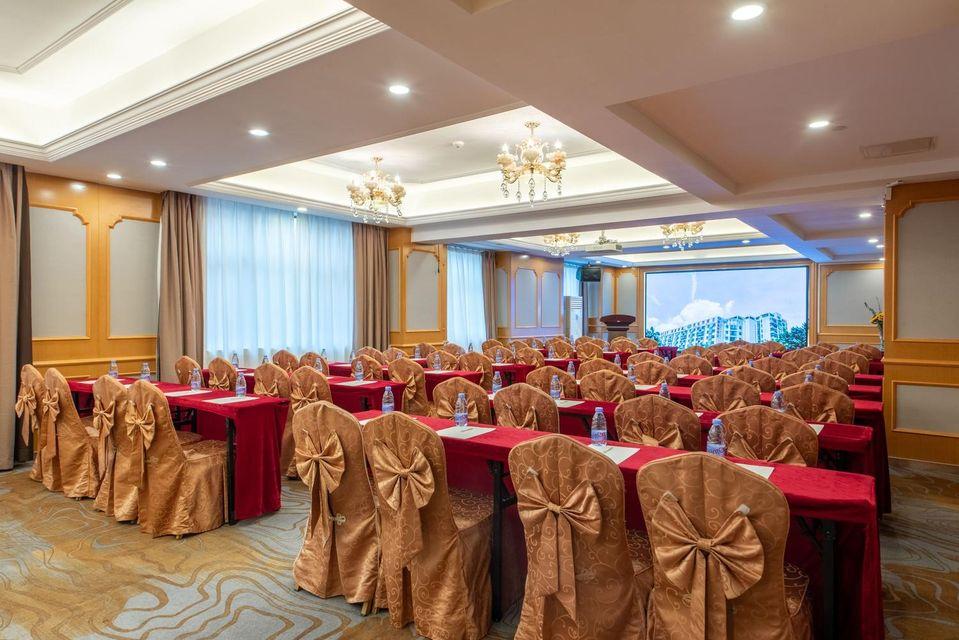 Vienna Hotel (Foshan Lingnan Mingzhu Stadium) 29/33