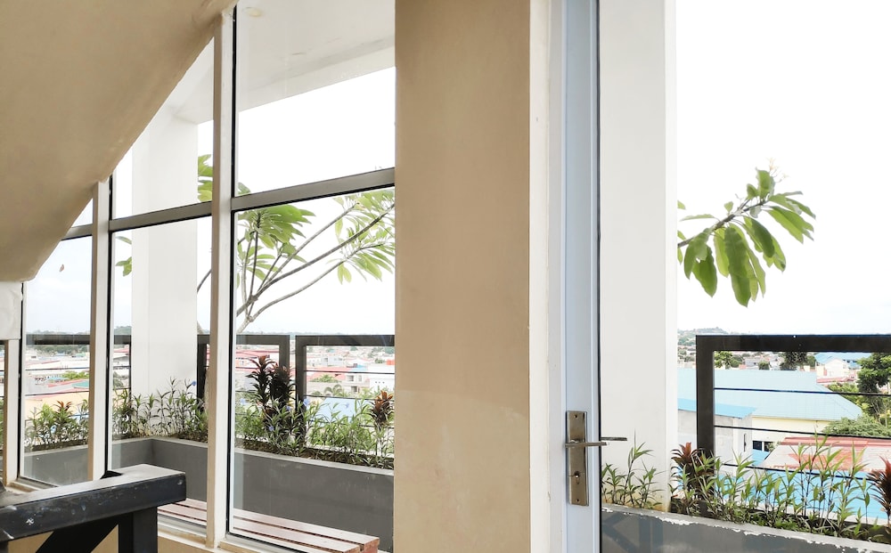 Os Hotel Airport Batam 42/43