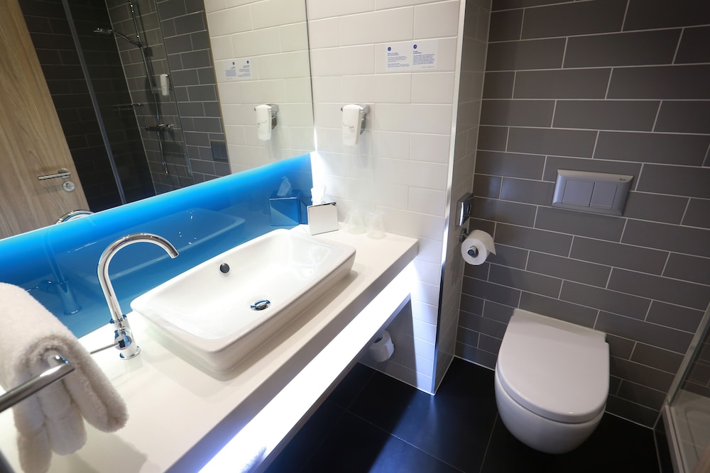 Holiday Inn Express Manchester Traffordcity 27/78
