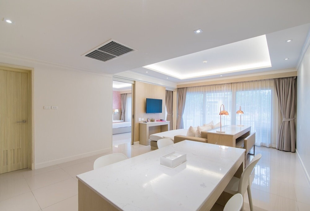 The Sea-Cret Hua Hin Hotel 35/73