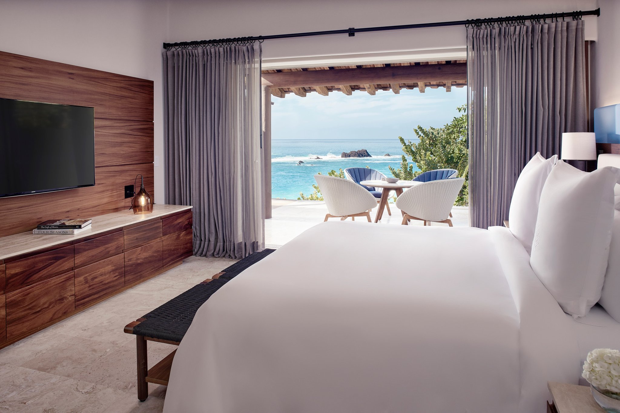 Suite, King Bed, Ocean Front, Plunge Pool