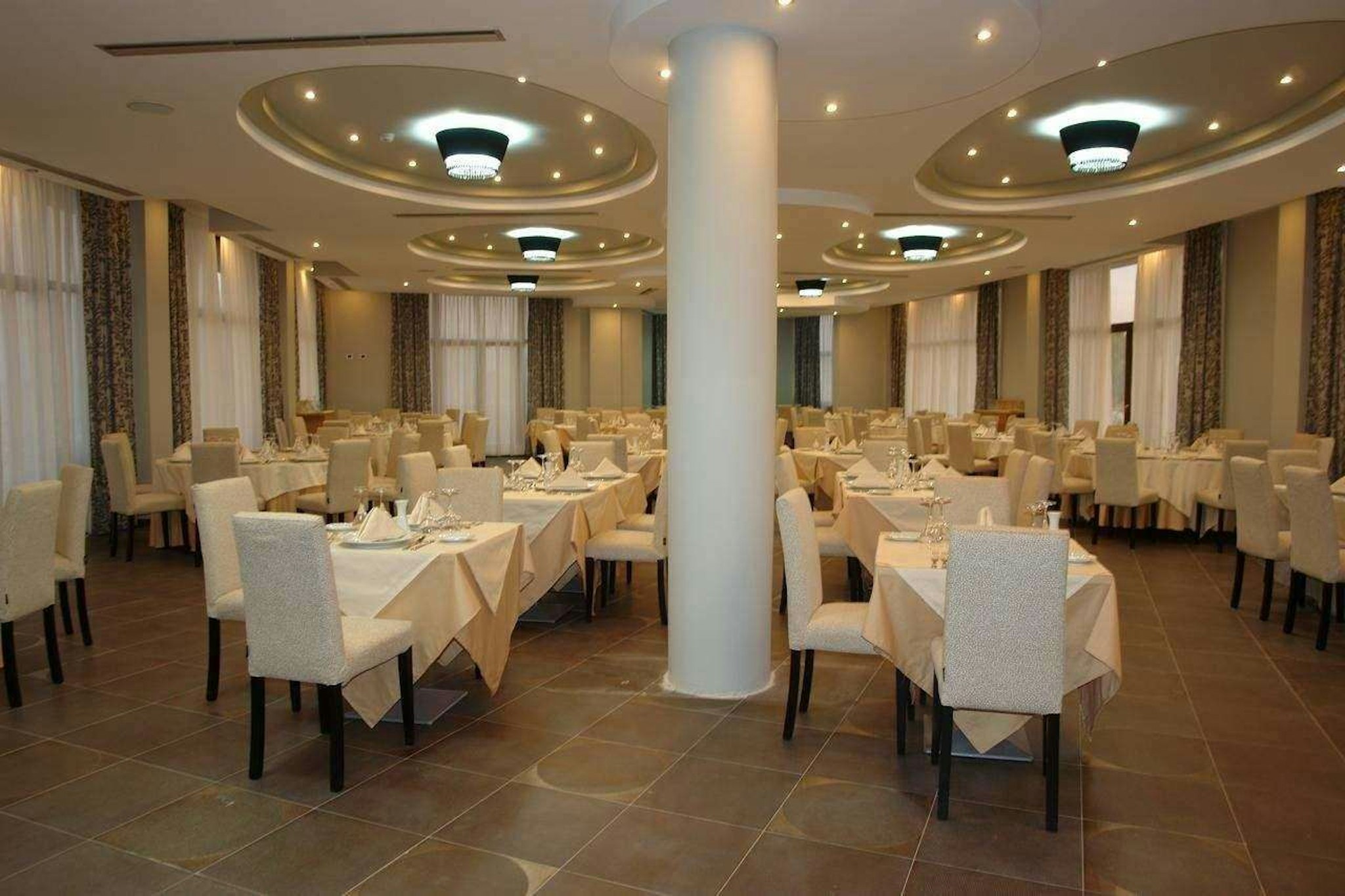 Hotel Airport Tirana 38/51