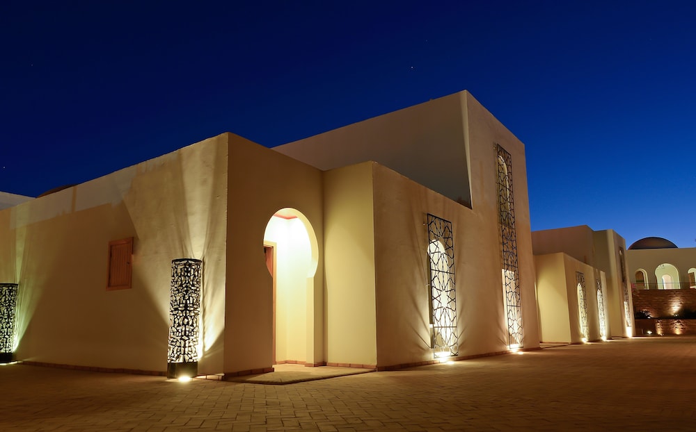 Fort Arabesque Beach Resort