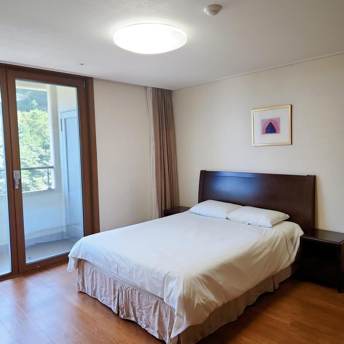 Ondol, Pine, Double Bed