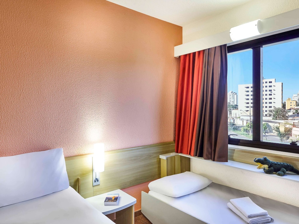 Ibis Taubate 11/55