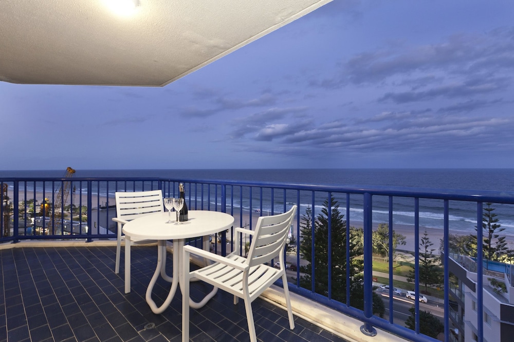 Surf Regency 63/72