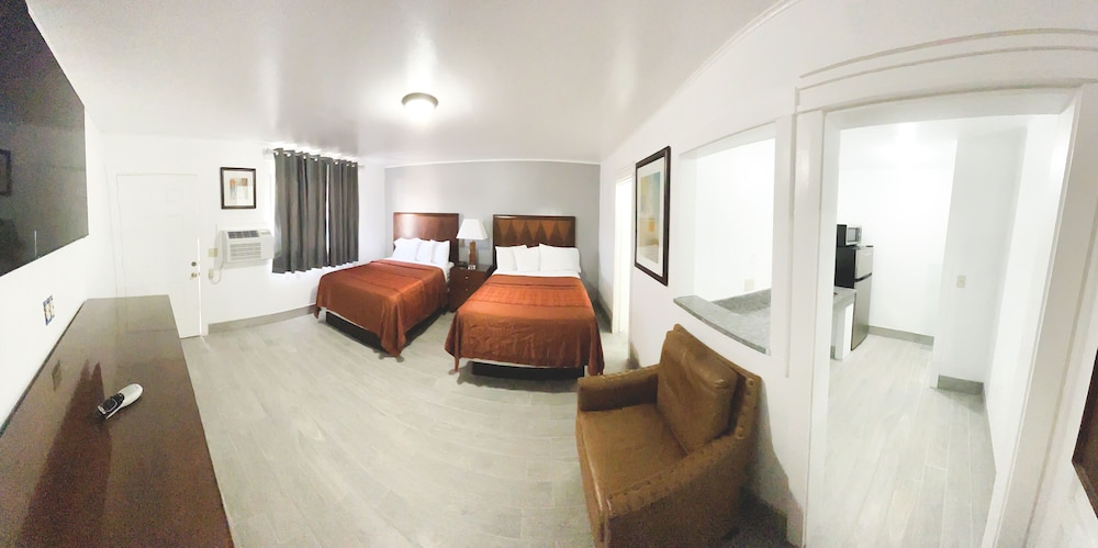 Economy Inn 11/29
