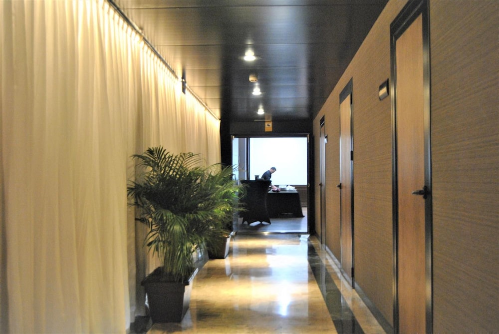 Hotel Santiago Leon 49/50