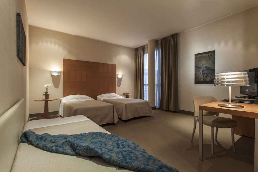 Hotel Cora 9/30